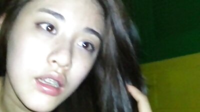 Exhipionist girl masturbation ใน garase